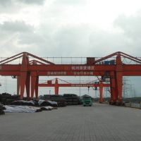 渭南起重機廠家生產(chǎn)供應—MQ型門式起重機裝卸橋